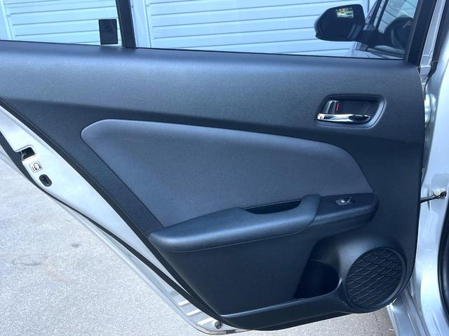 プリウス Ｓセーフティプラス　純正ＳＤナビ　バックカメラ　衝突被害軽減システム　レーダークルーズ　禁煙車　スマートキー　ＬＥＤヘッド　ビルトインＥＴＣ　純正１５インチアルミ　オートハイビーム　車線逸脱警報　オートライト（43枚目）