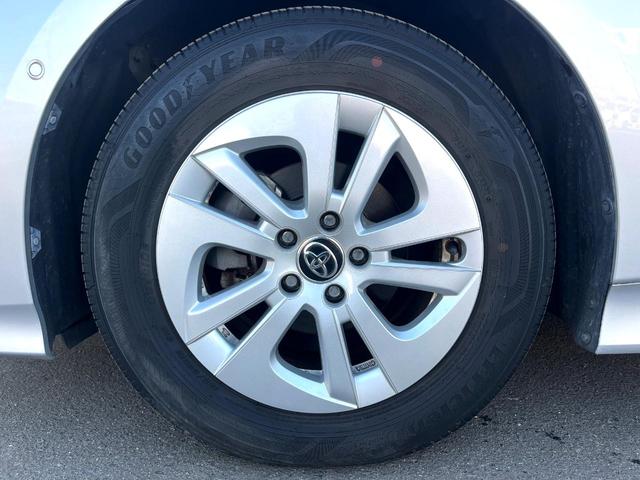 プリウス Ｓセーフティプラス　純正ＳＤナビ　バックカメラ　衝突被害軽減システム　レーダークルーズ　禁煙車　スマートキー　ＬＥＤヘッド　ビルトインＥＴＣ　純正１５インチアルミ　オートハイビーム　車線逸脱警報　オートライト（53枚目）