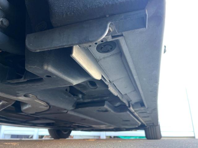 プリウス Ｓセーフティプラス　純正ＳＤナビ　バックカメラ　衝突被害軽減システム　レーダークルーズ　禁煙車　スマートキー　ＬＥＤヘッド　ビルトインＥＴＣ　純正１５インチアルミ　オートハイビーム　車線逸脱警報　オートライト（55枚目）