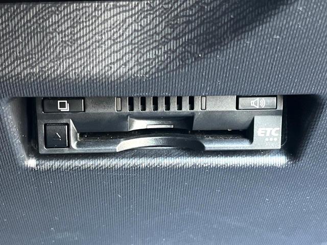 アクア G SDナビ バックカメラ 衝突被害軽減システム ドラレコ スマートキー LEDヘッド ビルトインETC クルコン オートハイビーム 車線逸脱警報 オートライト オートエアコン Bluetooth(6枚目)