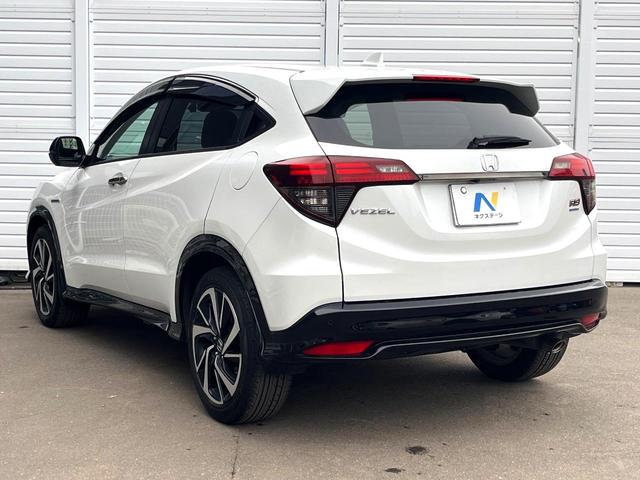 ヴェゼル ハイブリッドRS・ホンダセンシング 純正SDナビ 全周囲カメラ 衝突被害軽減システム レーダークルーズ 禁煙車 ハーフレザーシート ドラレコ スマートキー LEDヘッド ビルトインETC 純正15インチアルミ 車線逸脱警報(17枚目)