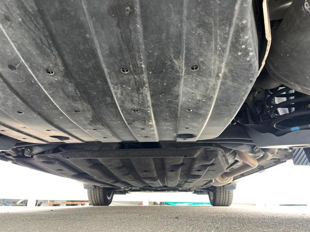 ヴェゼル ハイブリッドRS・ホンダセンシング 純正SDナビ 全周囲カメラ 衝突被害軽減システム レーダークルーズ 禁煙車 ハーフレザーシート ドラレコ スマートキー LEDヘッド ビルトインETC 純正15インチアルミ 車線逸脱警報(19枚目)