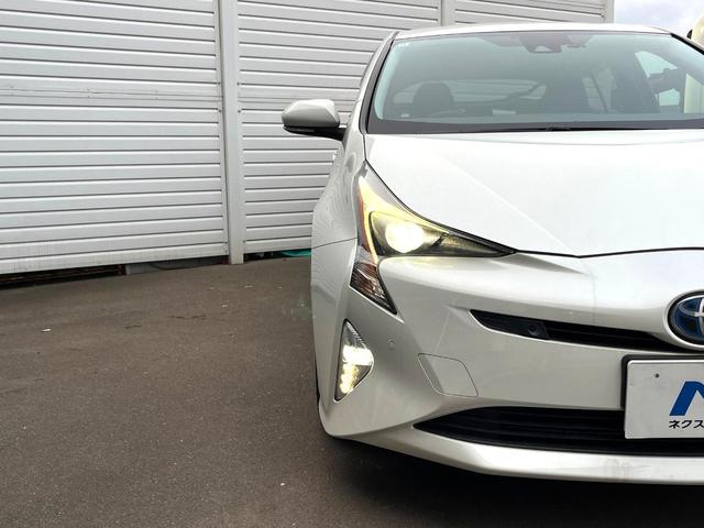 プリウス Sセーフティプラス 純正SDナビ バックカメラ 衝突被害軽減システム レーダークルーズ 禁煙車 ドラレコ スマートキー LEDヘッド ビルトインETC 純正15インチアルミ オートハイビーム 車線逸脱警報 オートライト(44枚目)