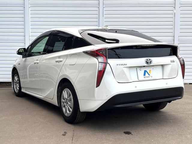 プリウス Sセーフティプラス 純正SDナビ バックカメラ 衝突被害軽減システム レーダークルーズ 禁煙車 ドラレコ スマートキー LEDヘッド ビルトインETC 純正15インチアルミ オートハイビーム 車線逸脱警報 オートライト(48枚目)