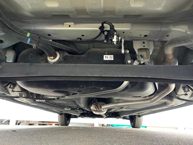 ワゴンRスマイル ハイブリッドX 両側電動ドア 全周囲カメラ 衝突被害軽減システム 禁煙車 シートヒーター スマートキー LEDヘッド 車線逸脱警報 オートライト オートエアコン Bluetooth CD 地デジ LEDフォグ(19枚目)