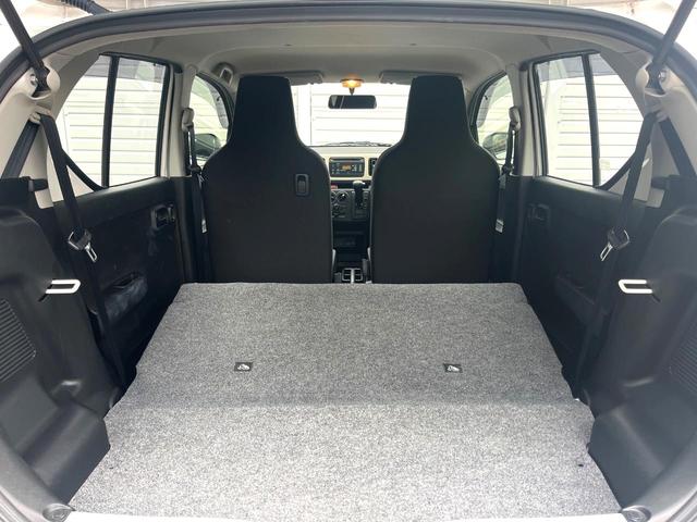 ���i�̂���������ʋ΁A���}���ɏ\���ȉ׎��X�y�[�X���m�ۂ��Ă���܂��B�Z�J���h�V�[�g��|���ƁA�傫�ȉו��̐ύڂ��\�ł���