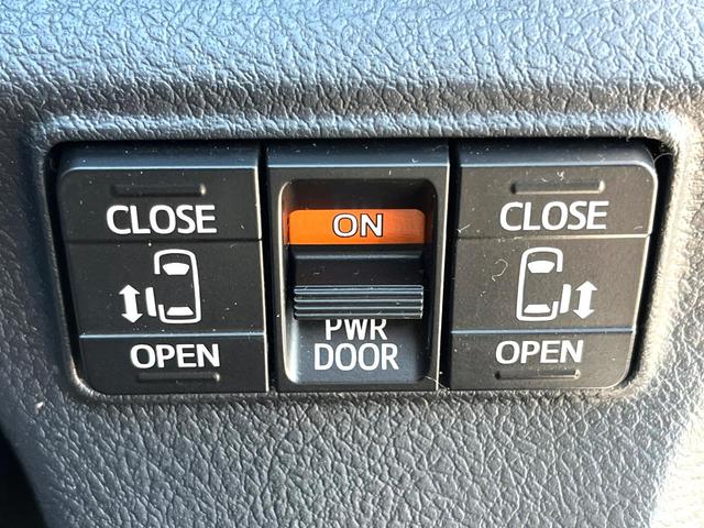 シエンタ Ｇ　両側電動ドア　ＳＤナビ　バックカメラ　衝突被害軽減システム　スマートキー　ビルトインＥＴＣ　車線逸脱警報　オートライト　オートエアコン　Ｂｌｕｅｔｏｏｔｈ　ＣＤ　ＤＶＤ再生　地デジ（4枚目）