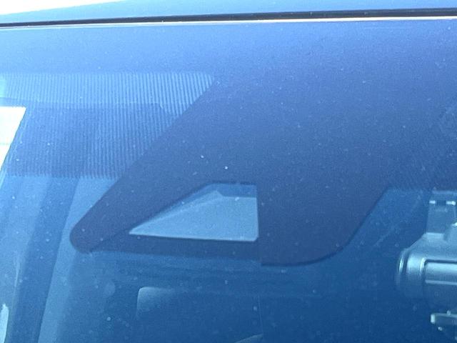 ヤリスクロス ハイブリッドＧ　全周囲カメラ　衝突被害軽減システム　レーダークルーズ　禁煙車　ドラレコ　スマートキー　ＬＥＤヘッド　ビルトインＥＴＣ　純正１６インチアルミ　車線逸脱警報　オートライト　オートエアコン（5枚目）