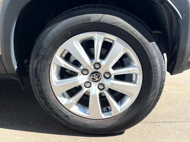 ヤリスクロス ハイブリッドＧ　全周囲カメラ　衝突被害軽減システム　レーダークルーズ　禁煙車　ドラレコ　スマートキー　ＬＥＤヘッド　ビルトインＥＴＣ　純正１６インチアルミ　車線逸脱警報　オートライト　オートエアコン（51枚目）