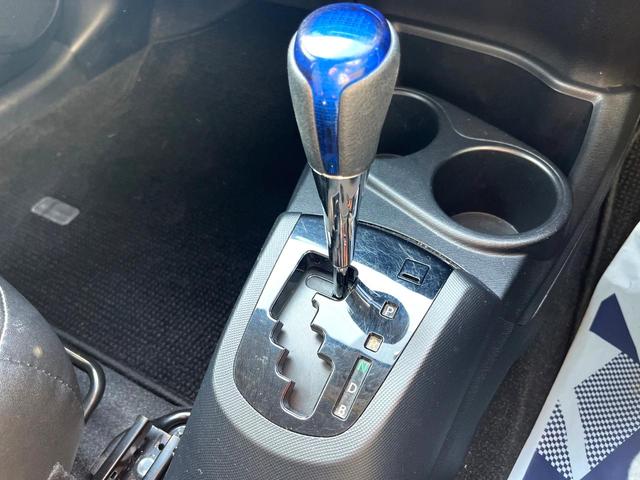 アクア Ｘ－アーバン　ＳＤナビ　バックカメラ　禁煙車　スマートキー　ＬＥＤヘッド　純正１６インチアルミ　オートライト　オートエアコン　Ｂｌｕｅｔｏｏｔｈ　ＣＤ　ＤＶＤ再生　地デジ　ＬＥＤフォグ（31枚目）