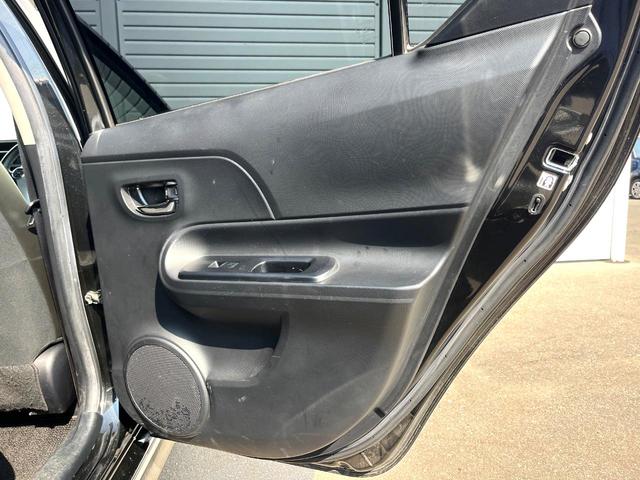 アクア Ｘ－アーバン　ＳＤナビ　バックカメラ　禁煙車　スマートキー　ＬＥＤヘッド　純正１６インチアルミ　オートライト　オートエアコン　Ｂｌｕｅｔｏｏｔｈ　ＣＤ　ＤＶＤ再生　地デジ　ＬＥＤフォグ（41枚目）