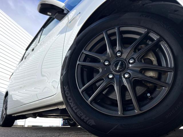 フリードハイブリッド ハイブリッド・Ｇホンダセンシング　両側電動ドア　ＳＤナビ　バックカメラ　衝突被害軽減システム　レーダークルーズ　ドラレコ　コーナーセンサー　スマートキー　ＬＥＤヘッド　ビルトインＥＴＣ　車線逸脱警報　オートライト　オートエアコン（17枚目）