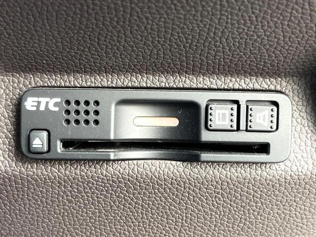 フリードハイブリッド ハイブリッド・Ｇホンダセンシング　両側電動ドア　ＳＤナビ　バックカメラ　衝突被害軽減システム　レーダークルーズ　ドラレコ　コーナーセンサー　スマートキー　ＬＥＤヘッド　ビルトインＥＴＣ　車線逸脱警報　オートライト　オートエアコン（32枚目）