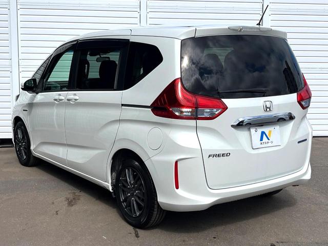 フリードハイブリッド ハイブリッド・Ｇホンダセンシング　両側電動ドア　ＳＤナビ　バックカメラ　衝突被害軽減システム　レーダークルーズ　ドラレコ　コーナーセンサー　スマートキー　ＬＥＤヘッド　ビルトインＥＴＣ　車線逸脱警報　オートライト　オートエアコン（49枚目）