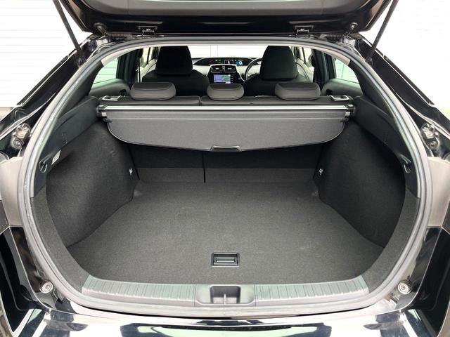 プリウス Ｓ　ＳＤナビ　バックカメラ　レーダークルーズ　コーナーセンサー　ＬＥＤヘッド　ＥＴＣ　純正１５インチアルミ　車線逸脱警報　オートライト　オートエアコン　ＣＤ　ＤＶＤ再生　フルセグ　ＬＥＤフォグ（44枚目）