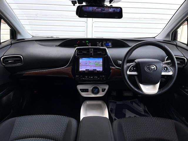 プリウス A モデリスタエアロ 衝突軽減ブレーキ レーダークルーズコントロール バックカメラ 純正15インチアルミ ドライブレコーダー オートマチックハイビーム ヘッドアップディスプレイ スマートキー ETC(2枚目)