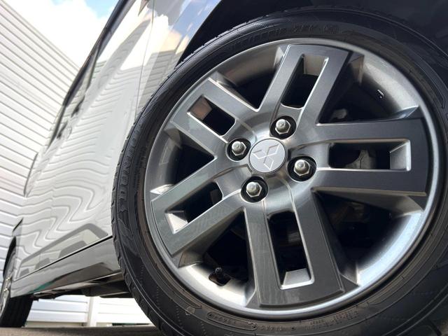 デリカミニ Ｔ　プレミアム　両側電動ドア　ＳＤナビ　全周囲カメラ　衝突被害軽減システム　レーダークルーズ　禁煙車　コーナーセンサー　スマートキー　ＬＥＤヘッド　ビルトインＥＴＣ　純正１５インチアルミ　オートハイビーム（16枚目）