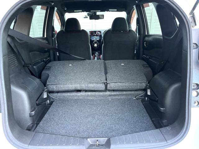 ���i�̂���������ʋ΁A���}���ɏ\���ȉ׎��X�y�[�X���m�ۂ��Ă���܂��B�Z�J���h�V�[�g��|���ƁA�傫�ȉו��̐ύڂ��\�ł���