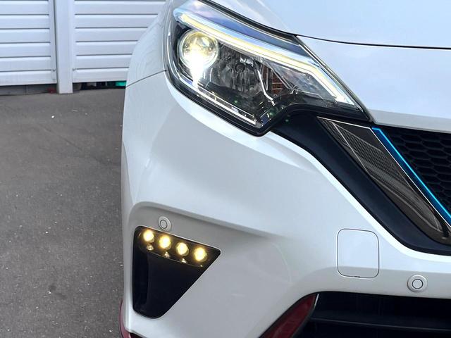 �y�k�d�c�w�b�h���C�g�z���V����ԑ��s�����ǍD�Ȏ��E���m�ۂ����S���ĉ^�]�ł��鍂�P�x�k�d�c�w�b�h���C�g�𑕔��I�_�����x�������A����d�͂��}�����Ă��܂��B