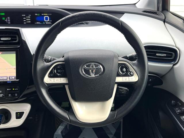 プリウス Ｓツーリングセレクション　純正ＳＤナビ　バックカメラ　衝突被害軽減システム　レーダークルーズ　禁煙車　コーナーセンサー　スマートキー　ＬＥＤヘッド　ビルトインＥＴＣ　純正１７インチアルミ　オートハイビーム（8枚目）