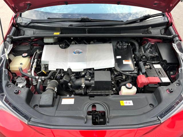 プリウス Ｓツーリングセレクション　純正ＳＤナビ　バックカメラ　衝突被害軽減システム　レーダークルーズ　禁煙車　コーナーセンサー　スマートキー　ＬＥＤヘッド　ビルトインＥＴＣ　純正１７インチアルミ　オートハイビーム（18枚目）