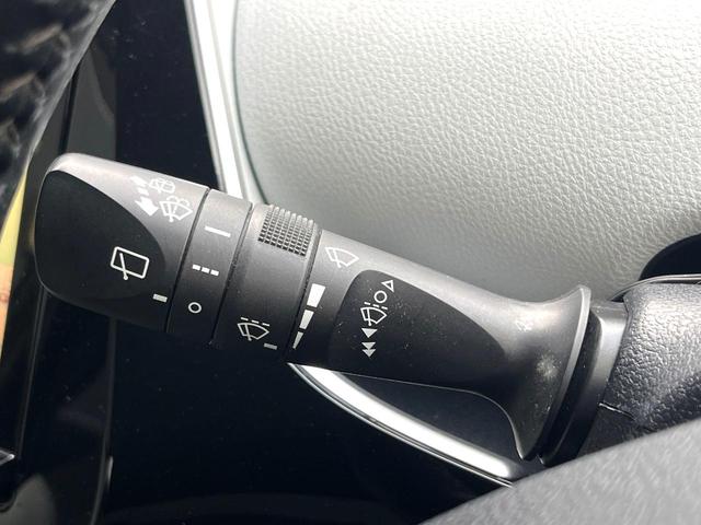 プリウス Ｓツーリングセレクション　純正ＳＤナビ　バックカメラ　衝突被害軽減システム　レーダークルーズ　禁煙車　コーナーセンサー　スマートキー　ＬＥＤヘッド　ビルトインＥＴＣ　純正１７インチアルミ　オートハイビーム（31枚目）