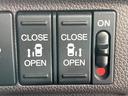 フリードハイブリッド ハイブリッド・Ｇホンダセンシング　両側電動ドア　ＳＤナビ　バックカメラ　衝突被害軽減システム　レーダークルーズ　ドラレコ　コーナーセンサー　スマートキー　ＬＥＤヘッド　ビルトインＥＴＣ　車線逸脱警報　オートライト　オートエアコン（6枚目）