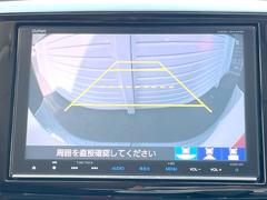 【バックカメラ】駐車時に後方がリアルタイム映像で確認できます。大型商業施設や立体駐車場での駐車時や、夜間のバック時に大活躍！運転スキルに関わらず、今や必須となった装備のひとつです！ 4