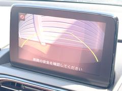 【バックカメラ】駐車時に後方がリアルタイム映像で確認できます。大型商業施設や立体駐車場での駐車時や、夜間のバック時に大活躍！運転スキルに関わらず、今や必須となった装備のひとつです！ 5