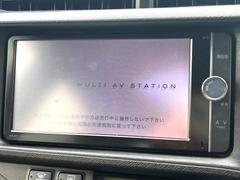 【純正ナビ】人気の純正ナビを装備。オーディオ機能も充実しており、Ｂｌｕｅｔｏｏｔｈ接続すればお持ちのスマホやＭＰ３プレイヤーの音楽を再生可能！毎日の運転がさらに楽しくなります！！ 3