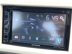 【ディスプレイオーディオ】お持ちのスマホやＭＰ３プレイヤーとの無線接続で音楽再生が可能！コードで繋ぐわずらわしさも無く、手軽にお気に入りの音楽を楽しめます。 3
