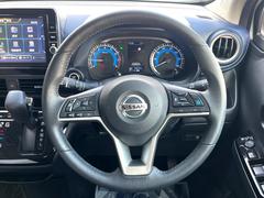 【純正革巻きステアリング】上質な革を使用することで、手にしっかり馴染みとても運転しやすいハンドルです♪ 6