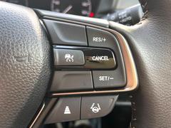 �ڥ����ץƥ��֥��롼������ȥ�����۹�®ƻϩ�Ǥ�Ĺ��Υ���Ԥ��ڤˡ�����ư��®�٤��ݤĥ��롼������ȥ����뤬�����ͷڸ������ƥ��Ϣ�Ȥ��������μ�ξ���Τ��Ƽִ֤��ݤĤ褦��®��Ĵ�ᤷ�Ƥ���ޤ����� 6