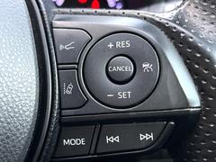 �ڥ졼�������롼������ȥ�����۹�®ƻϩ�Ǥ�Ĺ��Υ���Ԥ��ڤˡ�����ư��®�٤��ݤĥ��롼������ȥ����뤬�����ͷڸ������ƥ��Ϣ�Ȥ��������μ�ξ���Τ��Ƽִ֤��ݤĤ褦��®��Ĵ�ᤷ�Ƥ���ޤ����� 7