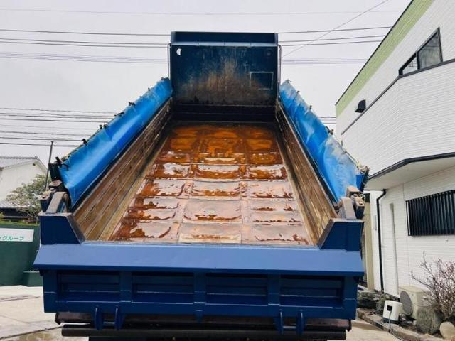 ギガ 　ダンプ　　土砂　　コボレーン付き、　ボディーメーカー末広自動車株式会社　３８０馬力　７速ミッション　リヤ自動バンパー　積載可能量８７００ｋｇ　エンジン型式６ＵＺ１　ベット付（21枚目）