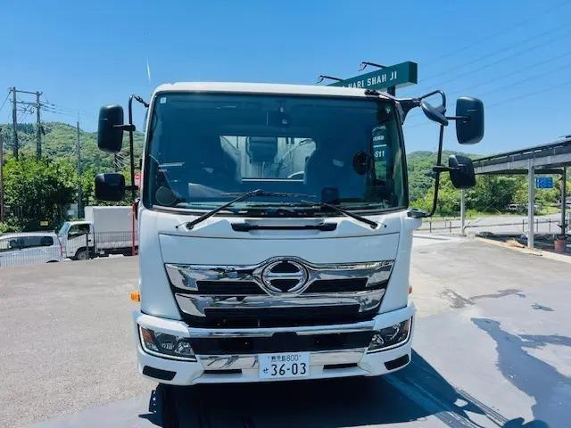 ヒノレンジャー 　プレスパッカー車／馬力２４０ＰＳ／６速ミッション／１０．２立米／バックカメラ付／ＬＥＤヘッドライト／ボディーメーカー極東ボディー／エンジン型式Ａ０５Ｃ／積載量可能量１３００ｋｇ（2枚目）