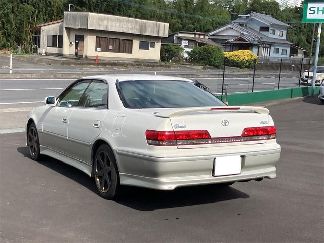 マークII ツアラーＶ　走行１１７８２８ｋｍ　タイミングベルト交換済　社外足回り　ＴＲＤタワーバー　社外１７インチＡＷ　ＨＩＤヘッドライト　フルエアロ　ＥＴＣ　キーレスエントリー（7枚目）