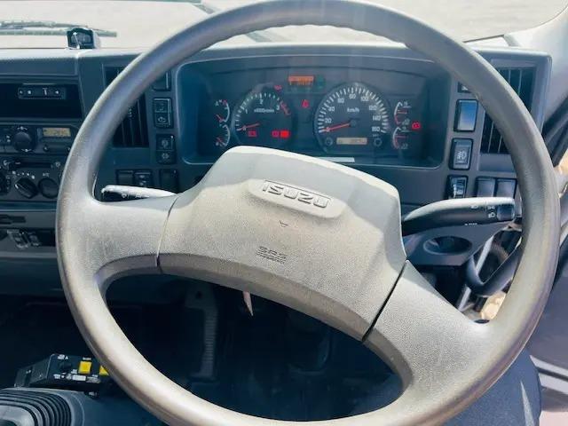 フォワード 　ダンプ　積載可能量３７００ｋｇ　極東製　電動コボレーン付　フロントメッキパーツ　走行７８９００ｋｍ　　エンジン型式４ＨＫ１　燃料タンク１００Ｌ１個　１９０馬力（17枚目）