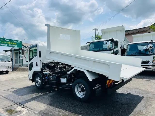 フォワード ベースグレード　新明和製　Ｌゲートダンプ　積載可能量３５５０ｋｇ　荷台未使用　ベッドレス　１９０ＰＳ馬力　エンジン型式４ＨＫ１　燃料タンク　６速ミッション　レーンアシスト　横滑り防止装置　アイドリングストップ（7枚目）