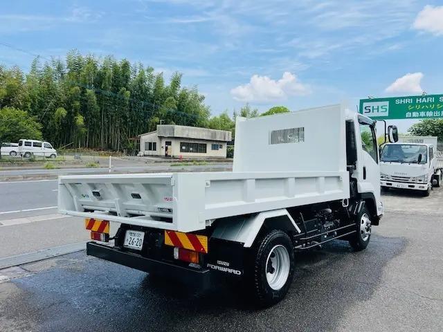 フォワード ベースグレード　新明和製　Ｌゲートダンプ　積載可能量３５５０ｋｇ　荷台未使用　ベッドレス　１９０ＰＳ馬力　エンジン型式４ＨＫ１　燃料タンク　６速ミッション　レーンアシスト　横滑り防止装置　アイドリングストップ（16枚目）