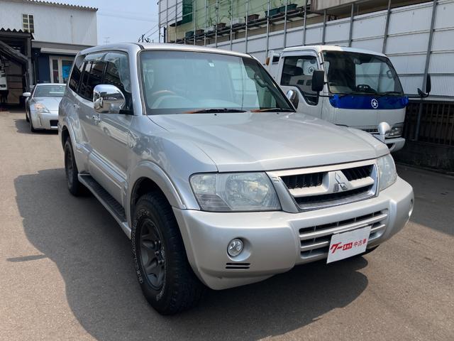 パジェロ ロング　スーパーエクシード　４ＷＤ　貨物登録車　４名乗車　ガソリン車　クルーズコントロール　社外アルミホイール　ジオランダータイヤ　　ナビ　サンルーフ　本革シート　パワーシート　シートヒーター　ＥＴＣ　ウッドコンビハンドル（2枚目）