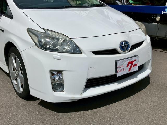 プリウス Sツーリングセレクション ナビTV スマートキー プッシュスタート 純正17インチアルミ ETC アイドリングストップ LEDヘッドライト ウインカーミラー オートエアコン ハイブリッド車 取扱説明書(4枚目)