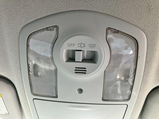 プリウス Sツーリングセレクション ナビTV スマートキー プッシュスタート 純正17インチアルミ ETC アイドリングストップ LEDヘッドライト ウインカーミラー オートエアコン ハイブリッド車 取扱説明書(35枚目)