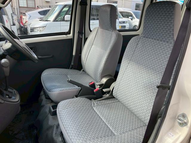 ����͂������A�������s���Ă���܂��̂ł��C�y�ɂ��₢���킹���������I