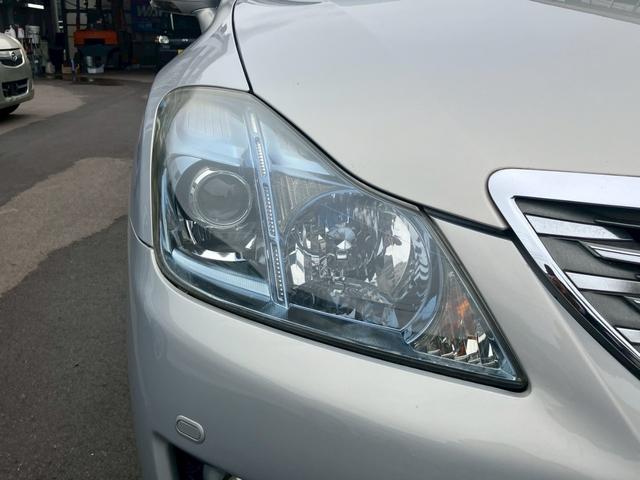 クラウンハイブリッド ベースグレード　純正ナビＴＶ　バックモニター　ドライブレコーダー　ＬＥＤヘッドライト　黒革シート　スマートキー　プッシュスタート　コンビハンドル　クルーズコントロール　純正１８インチＡＷ　パワーシート（7枚目）