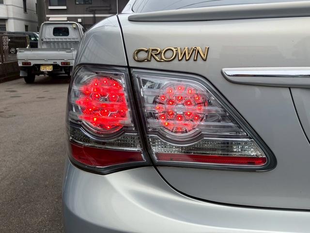 クラウンハイブリッド ベースグレード　純正ナビＴＶ　バックモニター　ドライブレコーダー　ＬＥＤヘッドライト　黒革シート　スマートキー　プッシュスタート　コンビハンドル　クルーズコントロール　純正１８インチＡＷ　パワーシート（21枚目）
