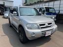 パジェロ ロング　スーパーエクシード　４ＷＤ　貨物登録車　４名乗車　ガソリン車　クルーズコントロール　社外アルミホイール　ジオランダータイヤ　　ナビ　サンルーフ　本革シート　パワーシート　シートヒーター　ＥＴＣ　ウッドコンビハンドル（2枚目）