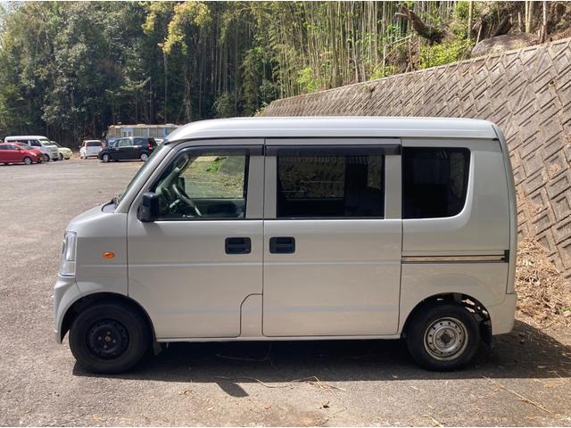 エブリイ ジョイン　車検令和９年６月　ハイルーフ　５速ミッション　４ＷＤ　エアコン　パワステ　パワーウインド　運転席助手席エアバック　ヘッドライトレベライザー　積載量３５０ｋｇ（5枚目）