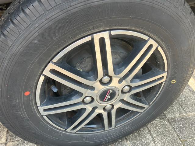 バモス Ｍターボ　社外アルミホイール　リヤスポイラー　オートマ車　両側スライドドア　ＣＤオーディオ　Ｗエアバッグ（5枚目）