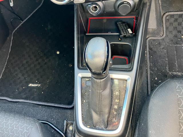 スイフト ＸＧリミテッド　衝突軽減ブレーキ　アダプティブクルーズコントロール　ディスプレイオーディオ　デジタルインナーミラー　スマートキー　オートエアコン　エンジンプッシュスタート　シートヒーター　純正アルミホイール（23枚目）
